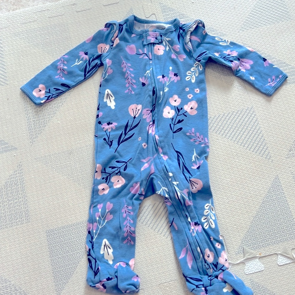 Carters footie pajamas- 9m NWOT
